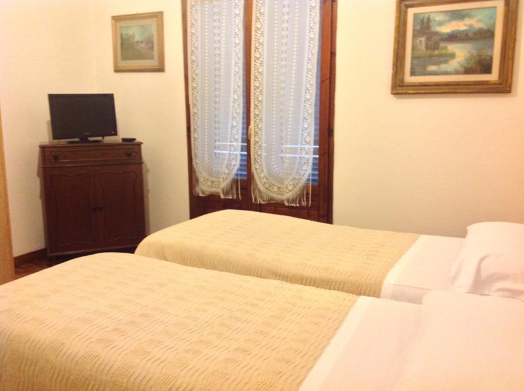 Riva Reno Guesthouse Bologna Cameră foto