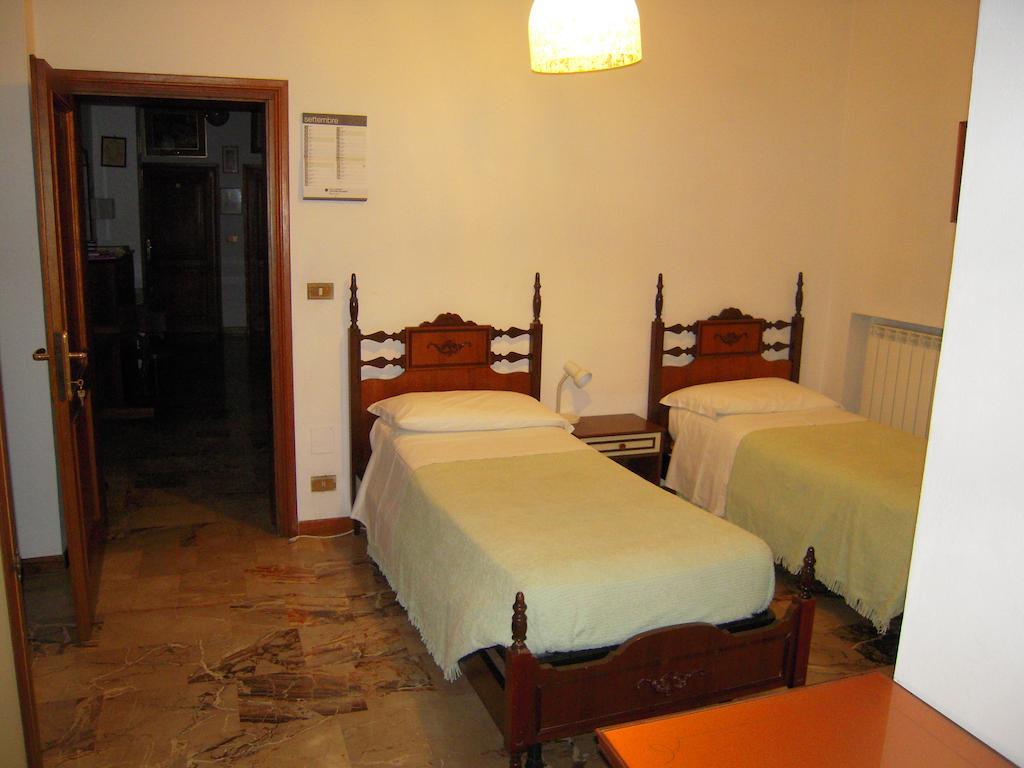 Riva Reno Guesthouse Bologna Cameră foto